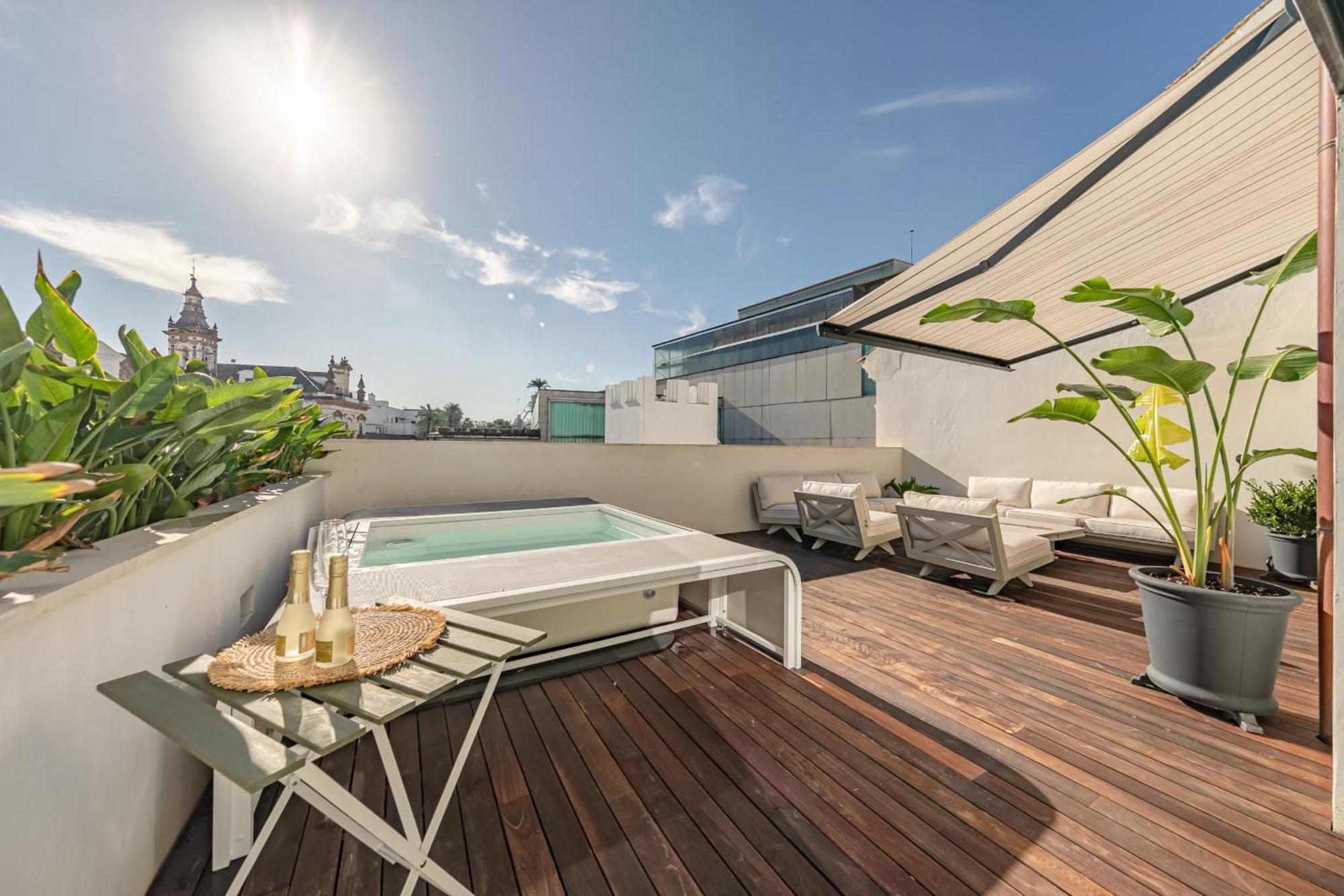 Green-Apartments Reales Atarazanas Suites إشبيلية المظهر الخارجي الصورة